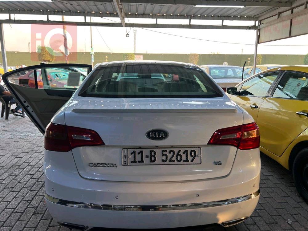 كيا كادينزا